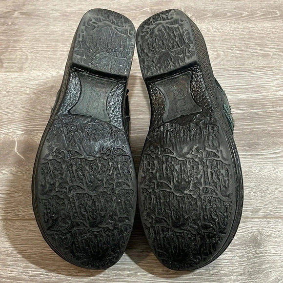 BORN Pattina Black Suede Clogs Leather Leaf Detail 7 - Picture 10 of 16